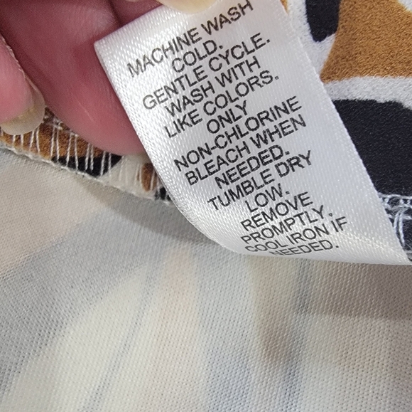 Cato Mixed PrintTan and Black Midi Skirt With Flared Hemline Size 14 / 16 - Picture 11 of 12